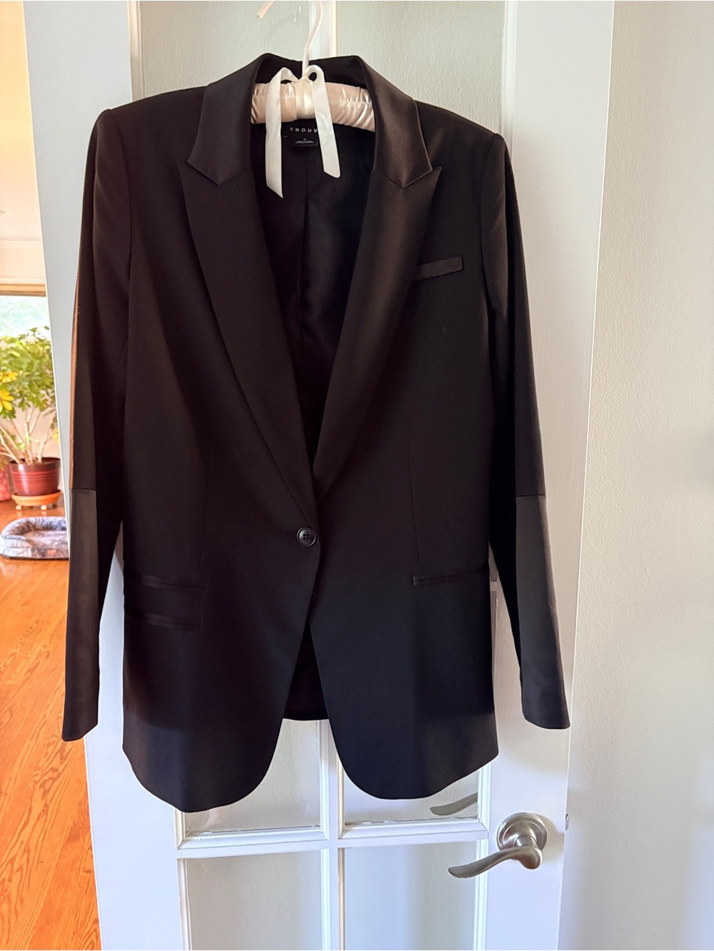 Black Women’s Single-Button Blazer